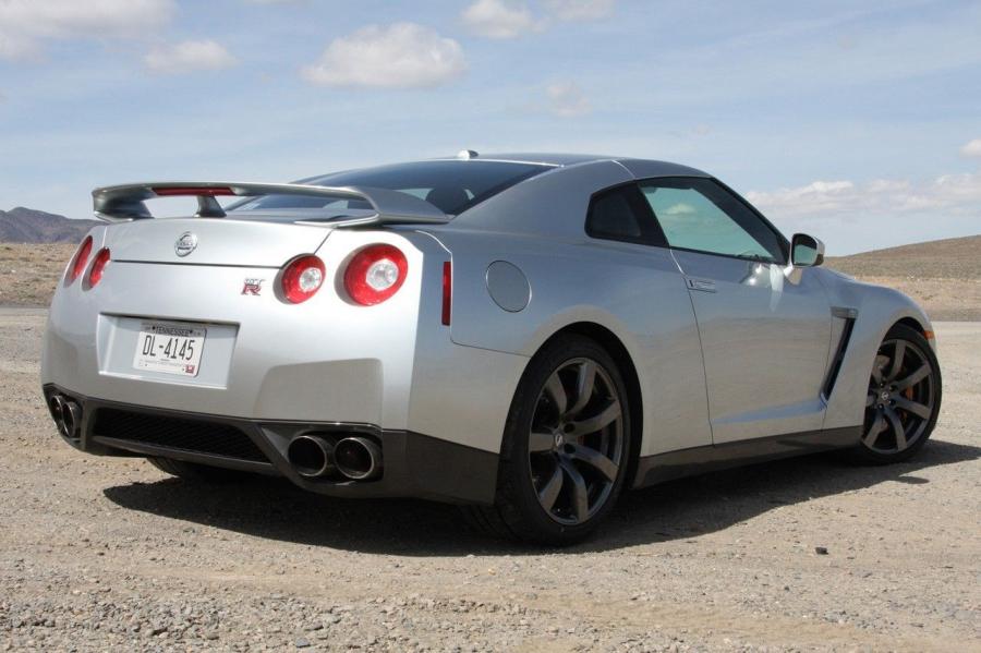  Nissan GT-R 2007 года  (фото 275 из 480)